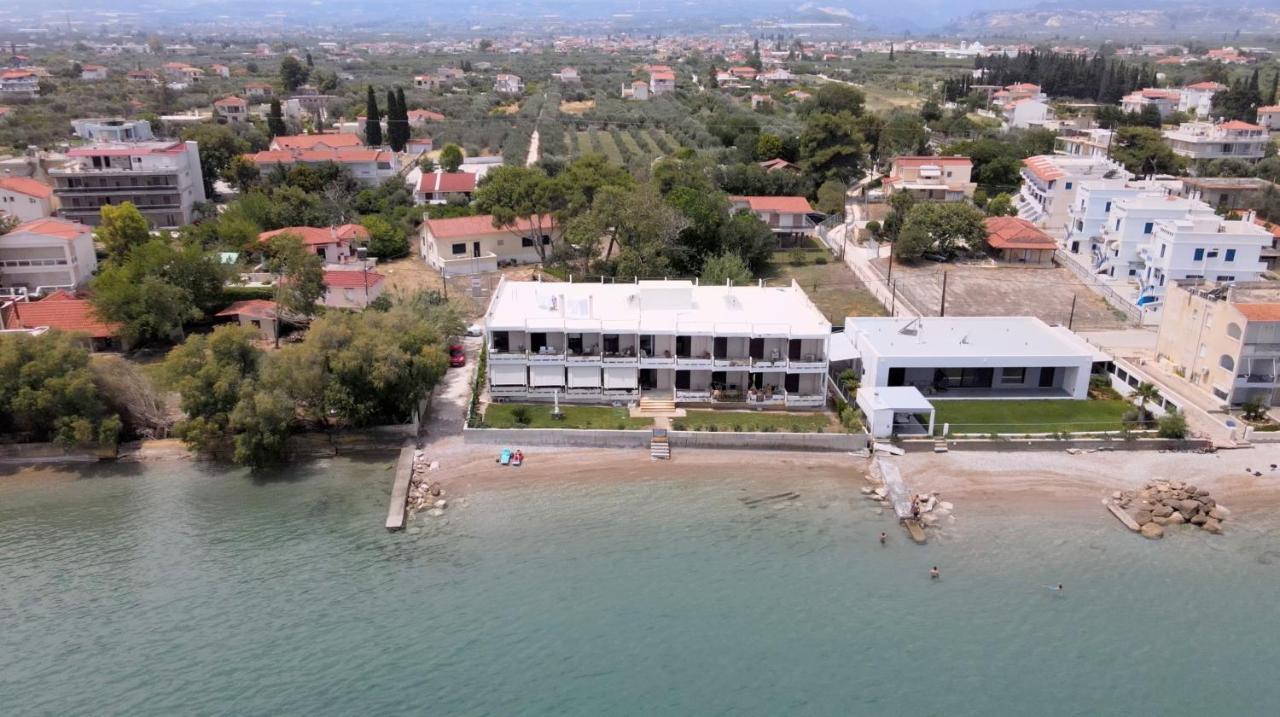 Stunning Beachfront Apartment Stratos Nerantza Экстерьер фото